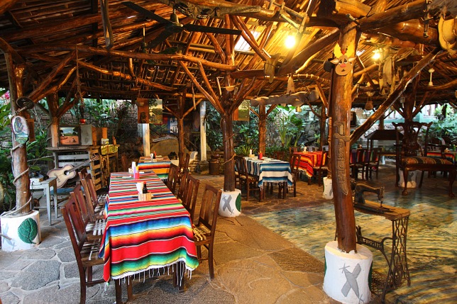 The hotel restaurant in Suchitoto